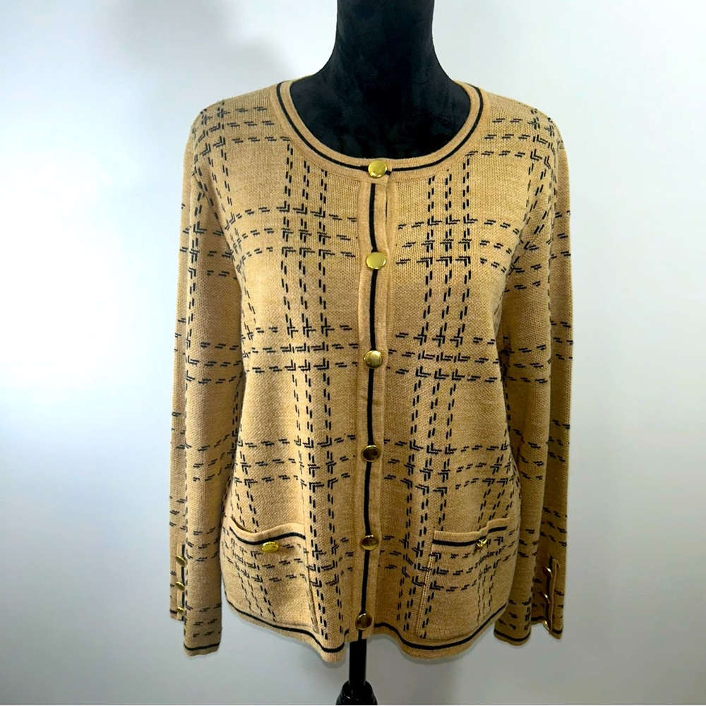 Designers Original Sweater Size Large 100% Acrylic Button Down Long Sleeve